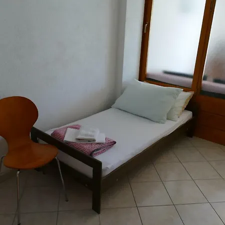 For 8 * Duće