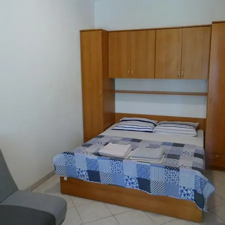 For 8 * Duće